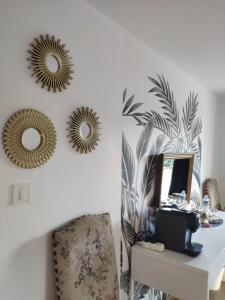Maisons d'hotes La Tourelle Suite Cosy entre vignoble aixois et Luberon : photos des chambres