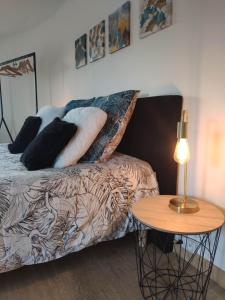Maisons d'hotes La Tourelle Suite Cosy entre vignoble aixois et Luberon : photos des chambres