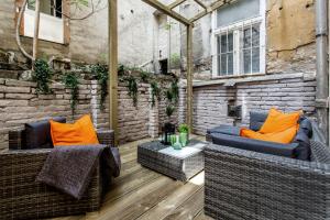 Walk to Nightlife from Quiet Condo - SPECIAL OFFER