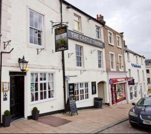 Castle tavern pub&rooms