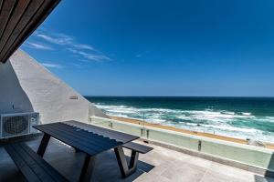 Modern Chic Beachfront Apartment