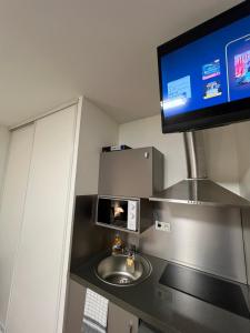 STUDIO proche du centre PARIS 15 min