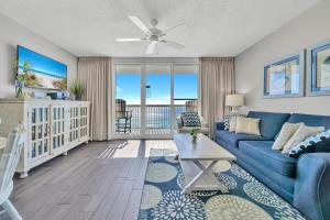Pelican Beach Resort Unit 1109