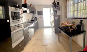 Preciosa casa junto al mar