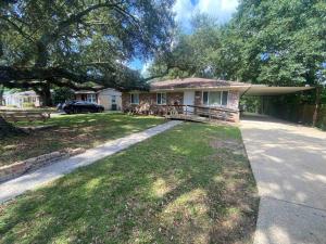 Feels like HOME escape, 12 Mile to beach