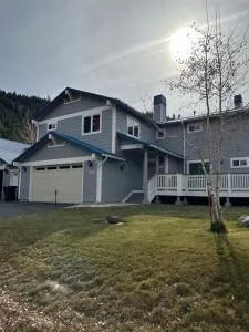 Rr-johnson Suite 2 - June Lake