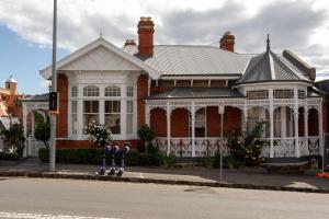 Elizabeth Elegance, Launceston