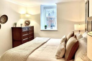 Designer Unit -Center of Town of Telluride, steps to Gondola and town park