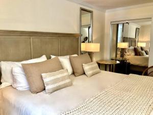 Designer Unit -Center of Town of Telluride, steps to Gondola and town park