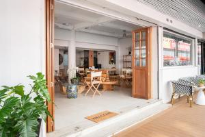 Unplugged at Bangrak Design Hostel