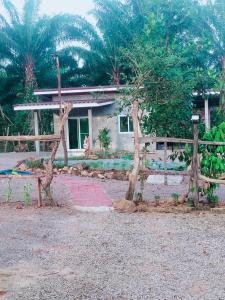 Baan Namthip Homestay Trang บ้านน้าทิพย์ โฮมสเตย์ตรัง