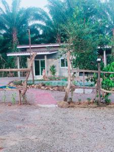 Baan Namthip Homestay Trang บ้านน้าทิพย์ โฮมสเตย์ตรัง