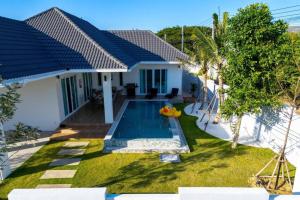 Private Modern 3 Bedroom Pool Villa! AV1