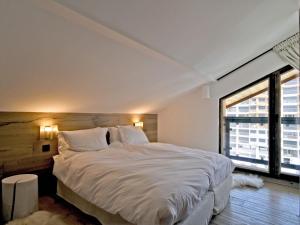 Appartement rénové avec ski aux pieds, 4 chambres et prestations incluses à Courchevel - FR-1-613A-29