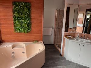 Peaceful House In Mill Park Melbourne