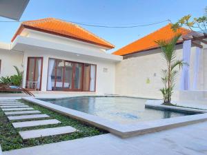 Villa Akmali Umalas 2BR with Private Pool & Jacuzzi