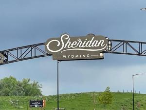 Chic Residence Near DT Sheridan