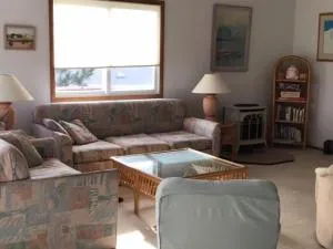 Classic Beach Home With Hot Tub! - Waretown