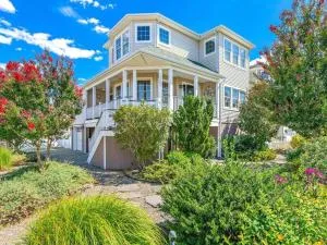 Stunning Home In Ship Bottom With 4 Bedrooms, Internet And Wifi - Манахокин