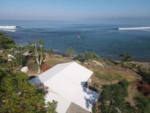 Batu Bulat Villa Lakey Peak