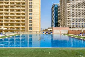 Comfortable Studio at Lago Vista A Dubai Production City by Deluxe Holiday Homes