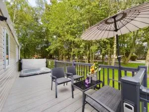 Tattershall Lakes Mini Breaks - The Avenue - Swineshead