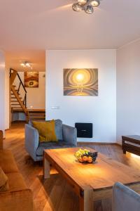 Spacious penthouse apartment with a good view in downtown