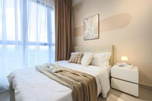 7mins to Mid Valley Central Of Old Klang Road By Nexx Field