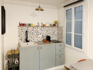 STUDIO TOURNELLES 75003 Paris Center