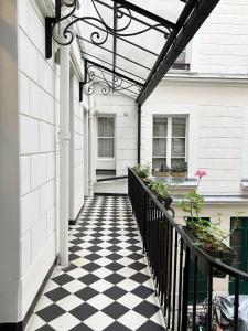 STUDIO TOURNELLES 75003 Paris Center