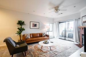Newark 2br w balcony ac near farmers market SFO-1606