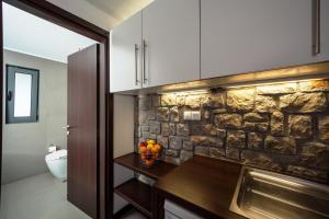 Deluxe Suite with Fireplace and Spa Bath (2 Adults)