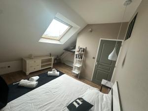 Apartment T3 Standing Center station and shops