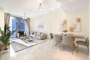 Visionary Vista: 2BR Al Habtoor City