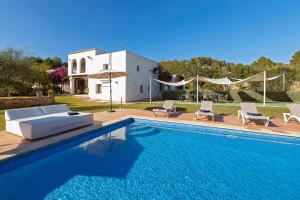 Villa near San Antonio Sleeps 10