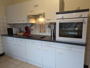 Le Bâlois - appartement 2 chambres, salon, cuisine équipée, parking et wifi gratuit