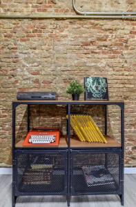 Latina Corporate Housing with Billard &Darts