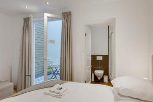 Private Studio with Patio in the heart of Amsterdam