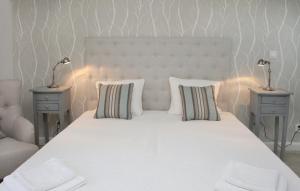 Pałac i Folwark Brzeźnica