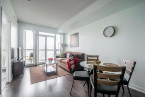Modern Dunfield Ave Condos by GLOBALSTAY