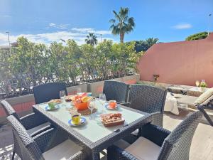 NEW LUXURY RELAXING HOLIDAYS GOLF & SUN, Costa Adeje, Tenerife