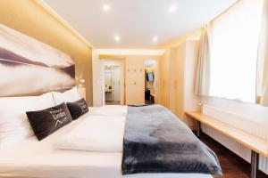 Deluxe Double Room with Balcony room in Familienpension Linder