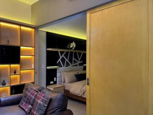 Escape 1BR One Uptown BGC w Sound System