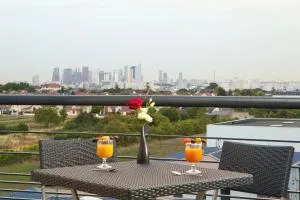 凯利德芬斯公寓式酒店 - 塞纳河畔卡里耶尔