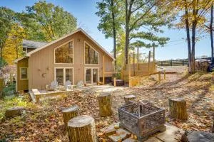 Delaware Wooded River Retreat with Views and More - Russells Point