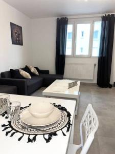 Appartements Le Bonheur, Limite Grenoble, Proche Tram : photos des chambres