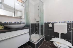 Balen 1. modern ap.close to the beach &city center 