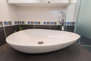 Balen 1. modern ap.close to the beach &city center