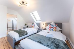 Neues Haus ,11 Betten, völlmöbliert mit Parkplätzen, Garage und Garten