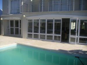 Waterside Living MM1404